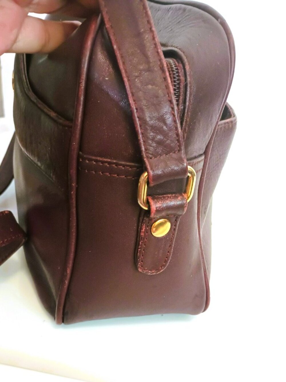 Vintage Aigner Leather Crossbody Bag Oxblood Adjustable Strap Purse Handbag - Picture 14 of 15